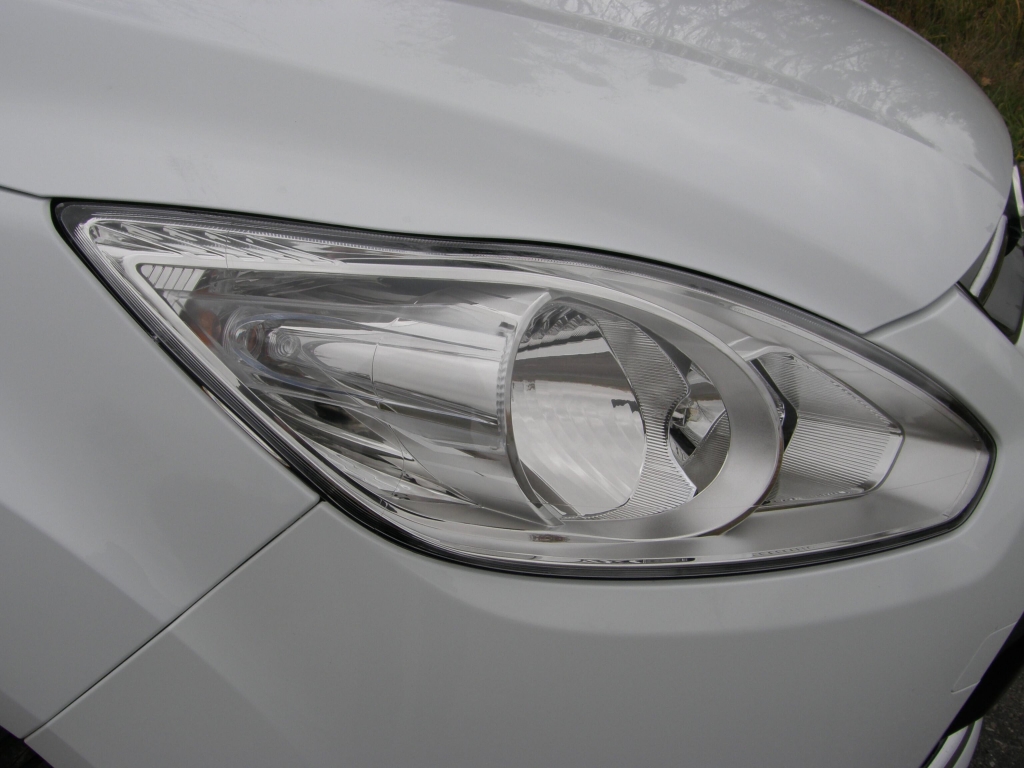 Ford Herbst-Regionaltour 2010: Harte Zeiten für Touran und Co. – Ford C-Max und Grand C-Max mit 500 Euro Preisvorteil