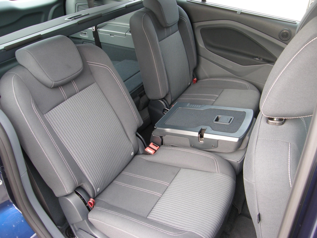 Ford Herbst-Regionaltour 2010: Harte Zeiten für Touran und Co. – Ford C-Max und Grand C-Max mit 500 Euro Preisvorteil
