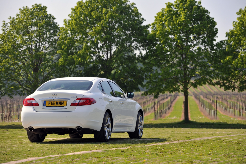Infiniti M30d: Dufter Diesel 