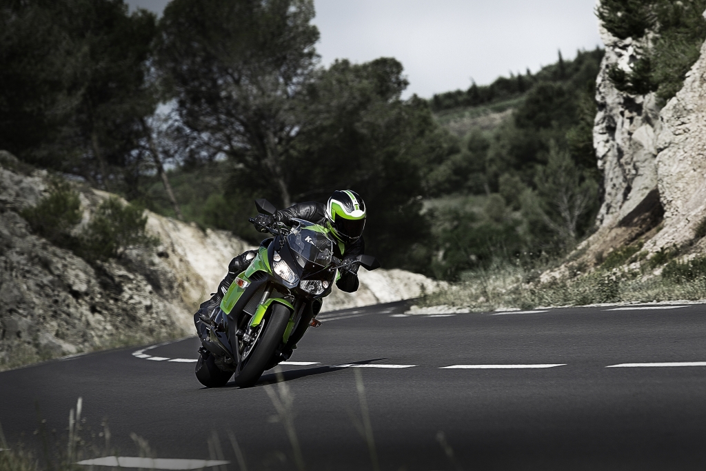 Kawasaki Z1000 SX: Sporttourer mit Z-Power  