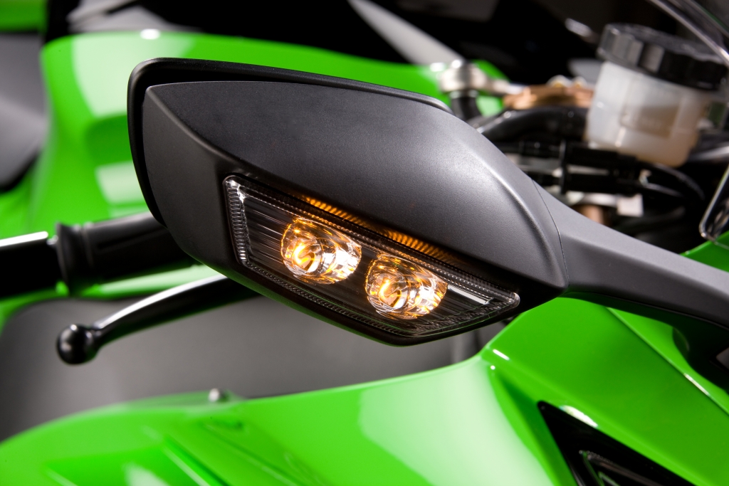 Kawasaki ZX-10R: Gentle Giant 