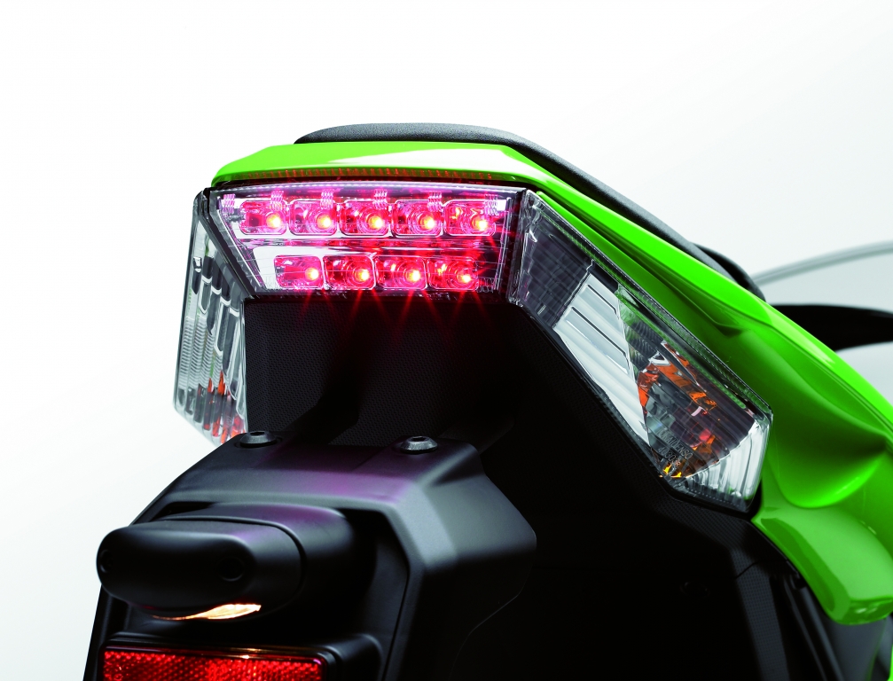 Kawasaki ZX-10R: Gentle Giant 