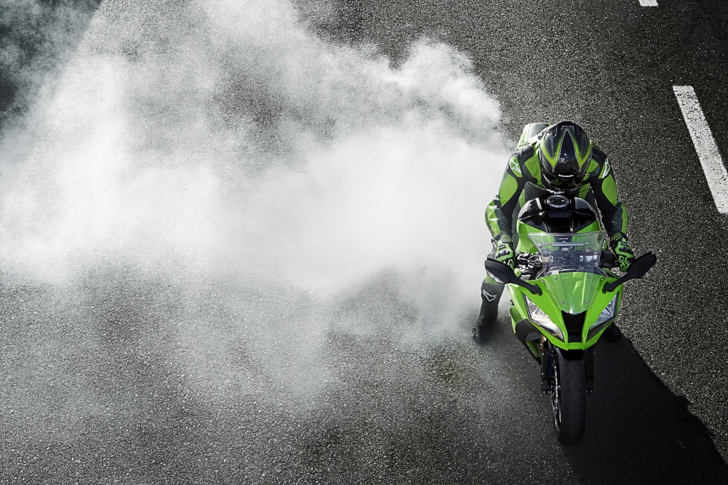 Kawasaki ZX-10R: Gentle Giant 