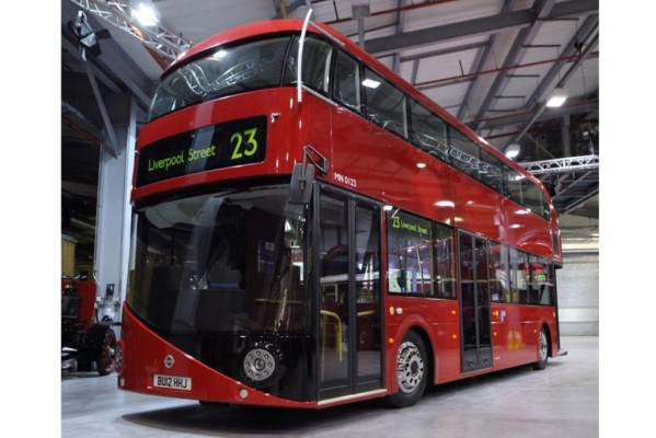 Londoner Doppeldecker-Bus - Comeback mit Elektroantrieb