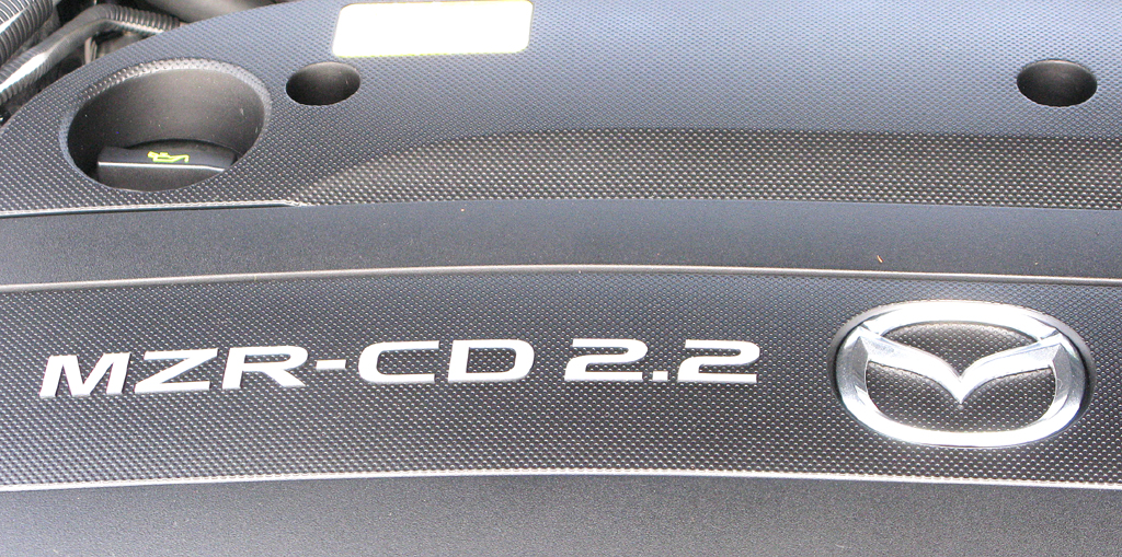 Mazda6 Diesel: Blick unter die Motorhaube des 2,2-Liter-Selbstzünders. 