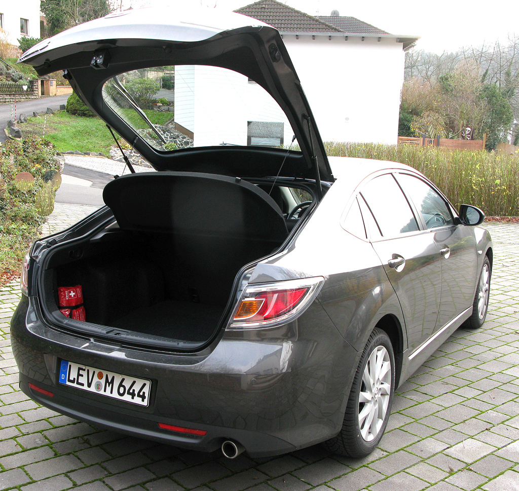 Mazda6 Diesel: Ins Gepäckabteil passen stattliche bis gut 1700 Liter hinein. 