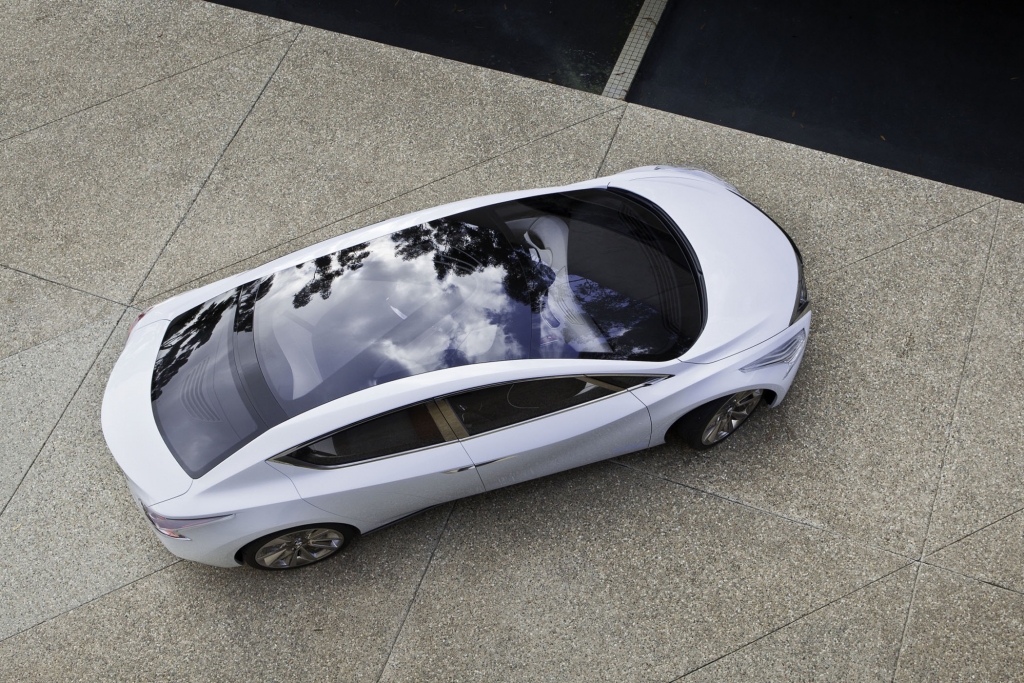 Nissan Ellure Concept - Stufenhecklimousine mal anders