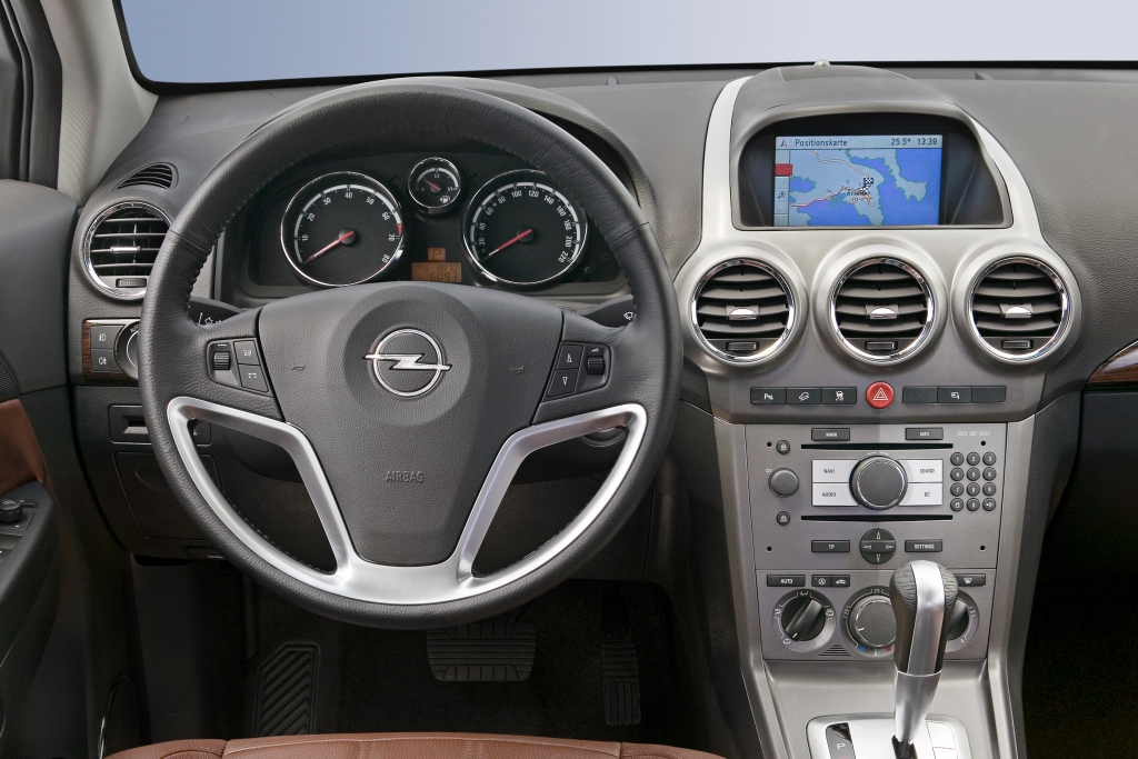 Opel Antara mit Geländeumbau: Kompaktes SUV bekommt Offroad-Fähigkeiten 