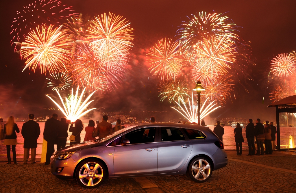 Opel Astra Sports Tourer: Insignias kleiner Bruder bringt Lifestyle in die Kompaktklasse