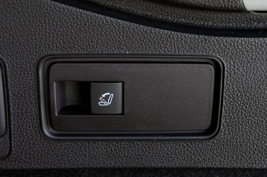 Opel Astra Sports Tourer: Insignias kleiner Bruder bringt Lifestyle in die Kompaktklasse