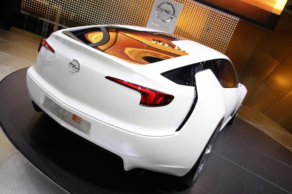Opel Flextreme GT/E erhält 