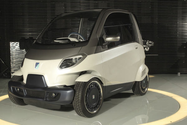 Piaggio zeigt auf der Mailänder Messe EICMA ein neues Konzeptfahrzeug. 