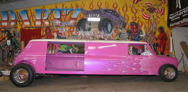 Pinkfarbene Limo - preiswert und hässlich