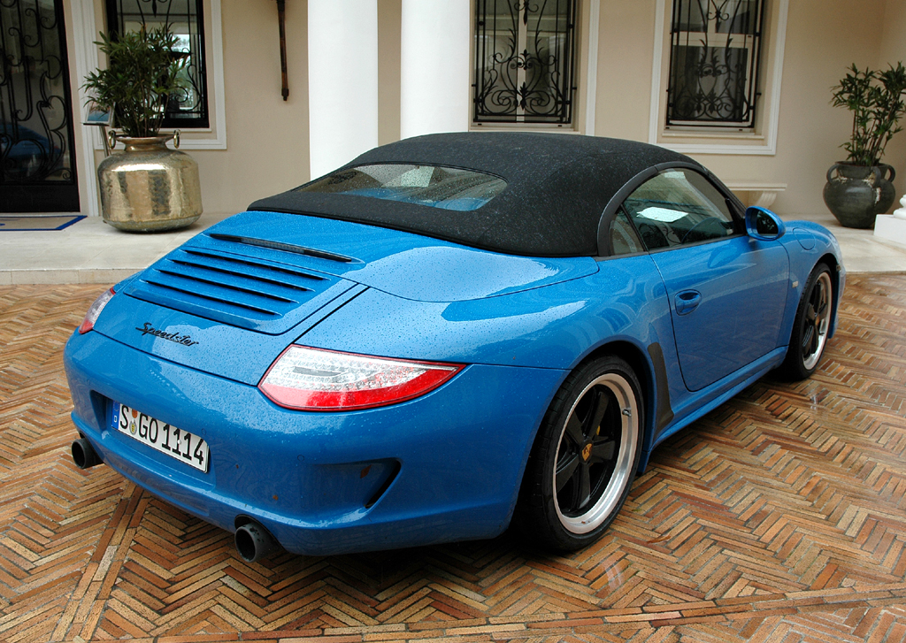Porsche 911 Speedster: Heck-/Seitenansicht. 