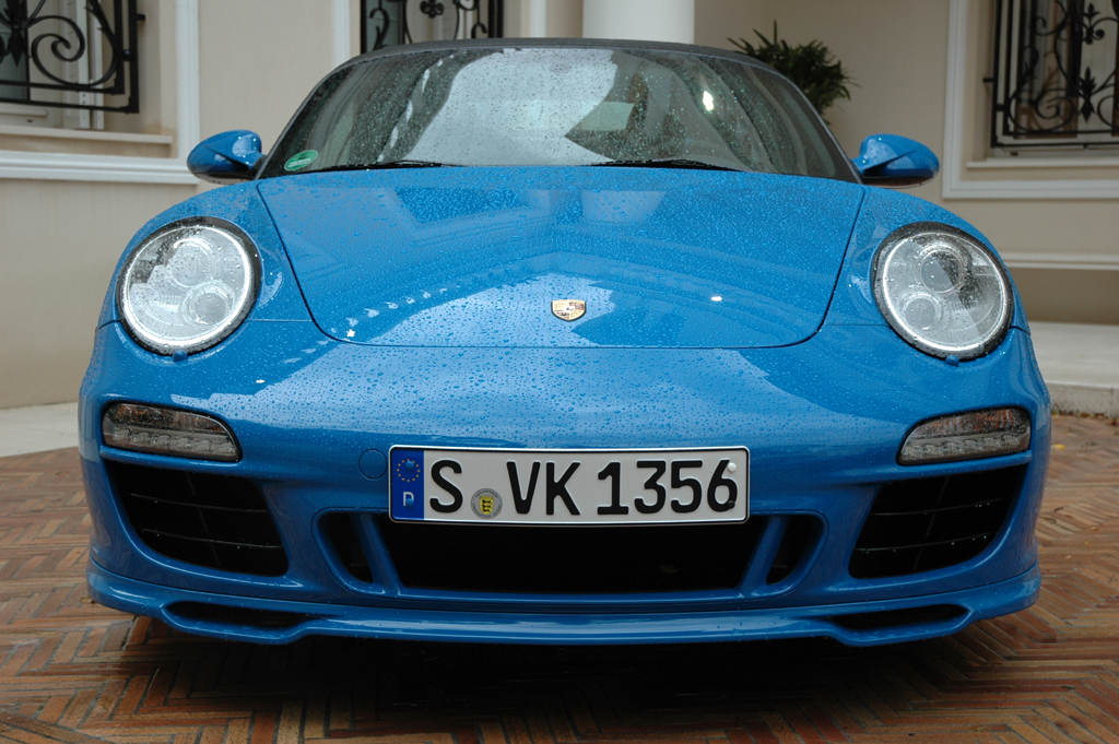 Porsche 911 Speedster: Mit spezieller Bugverkleidung. 