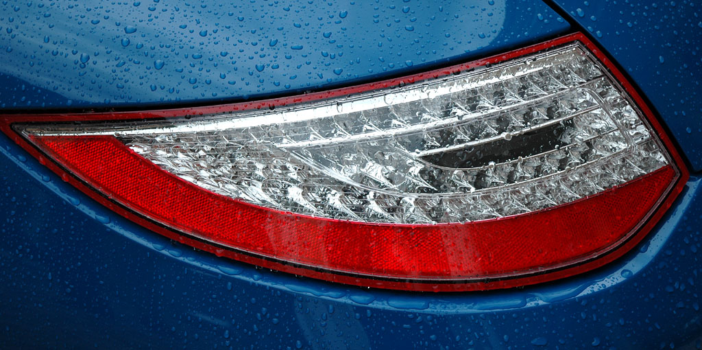 Porsche 911 Speedster: Moderne Leuchteinheit hinten. 