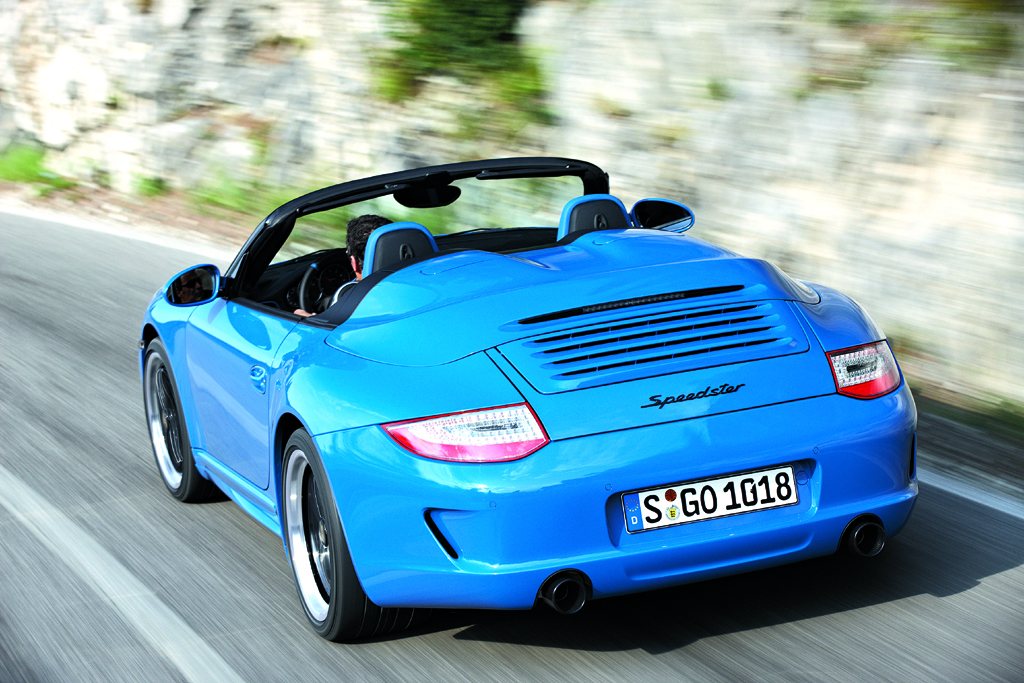 Porsche 911 Speedster: Typisch sind die zwei Doppelhutzen-Auswölbungen auf dem Verdeckkasten. 