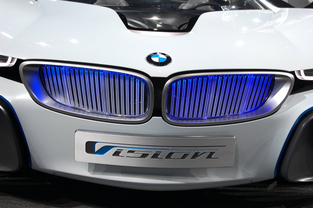 Rasen ohne Reue - BMW baut Spitzensportler mit Plug-In-Hybrid