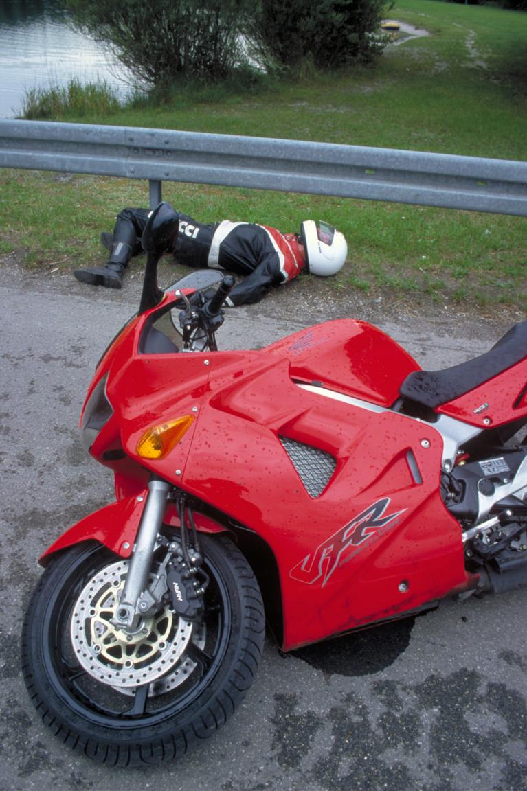 Recht: Mitschuld eines Fußgänger an Motorradunfall  