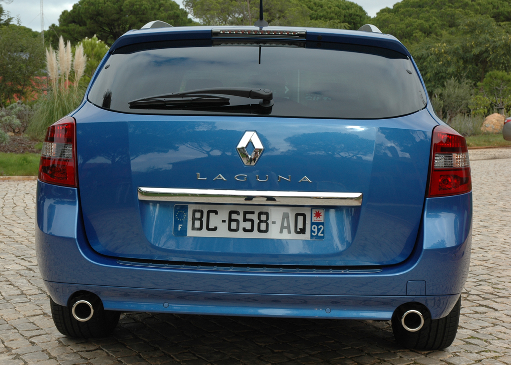 Renault Laguna: Blick auf die Heckpartie.