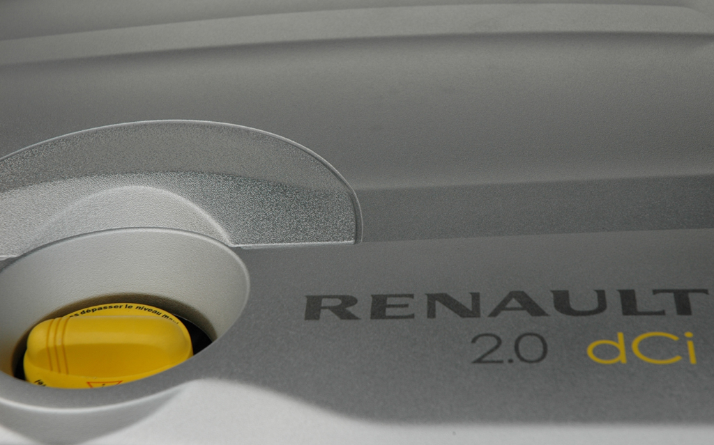 Renault Laguna: Blick auf einen der drei 2,0-Liter-Turbodiesel.