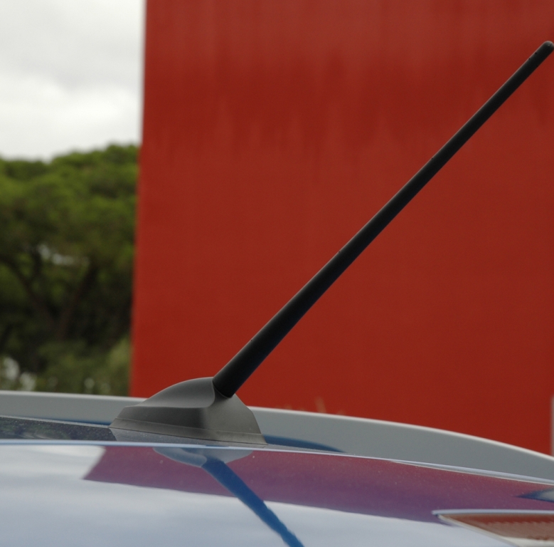 Renault Laguna: Die Stabantenne sitzt hinten auf dem Dach.