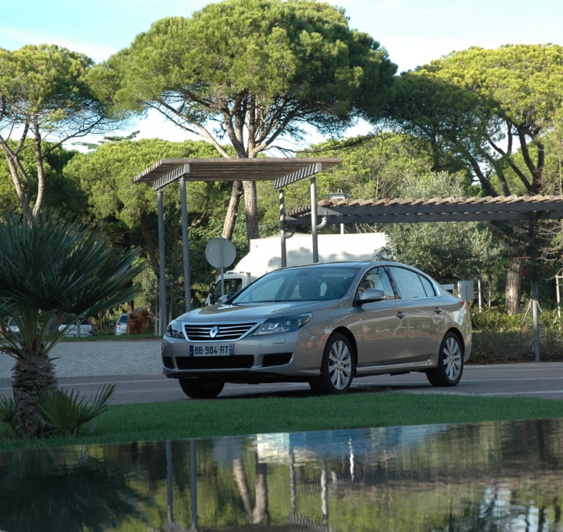 Renault Latitude: Bei der Präsentation im portugiesischen Cascais.