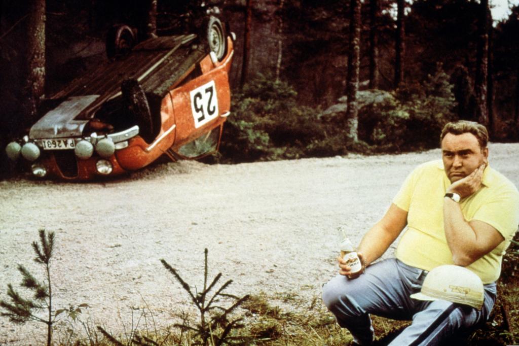 Rennfahrer Erik Carlsson bei Werbeaufnahmen