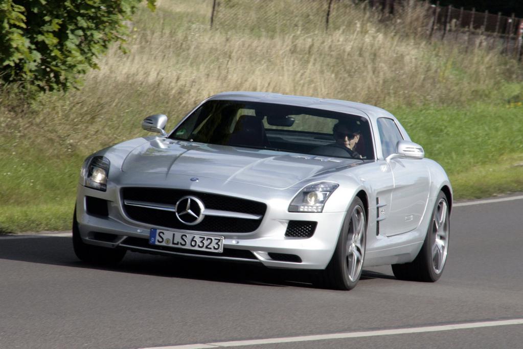 SLS AMG: Sinfonie aus acht Töpfen 