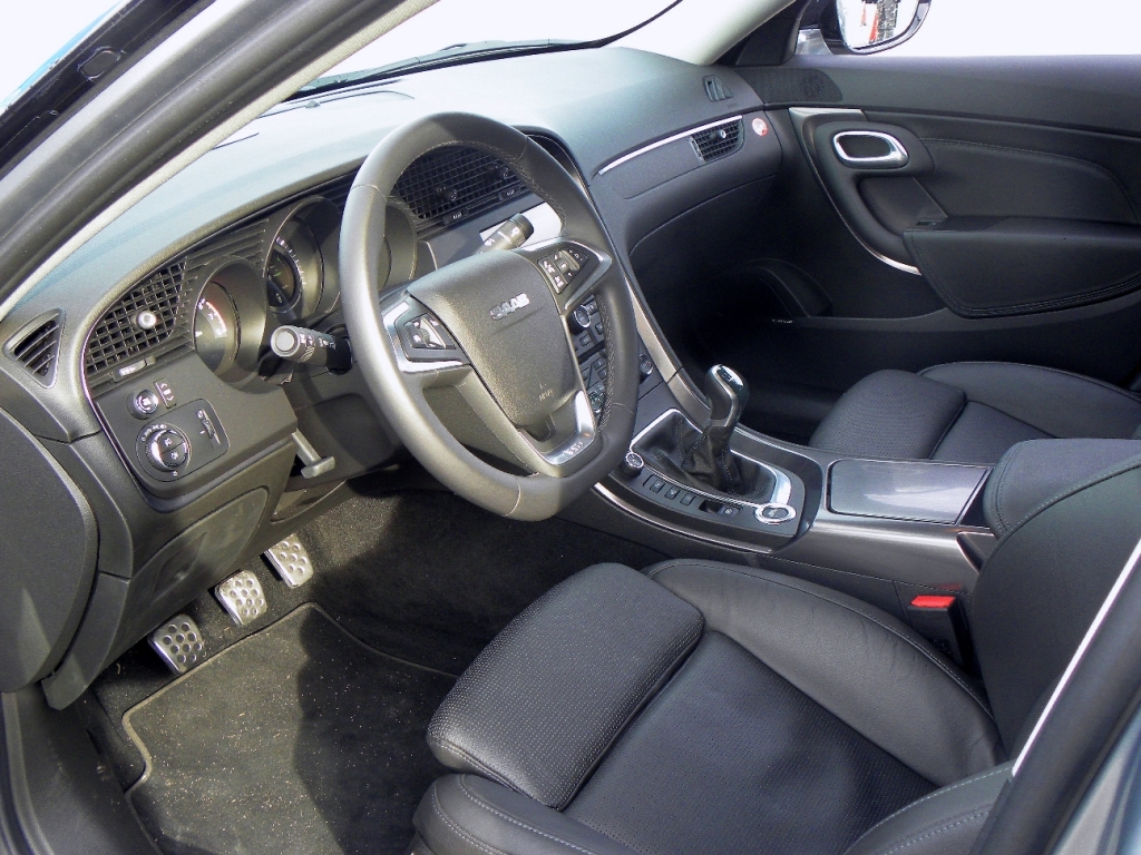 Saab 9-5.
