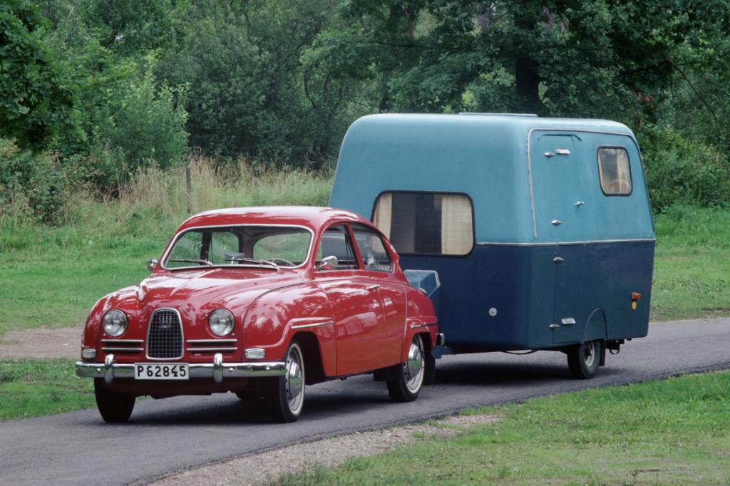 Saab 96 mit Caravan Saabo