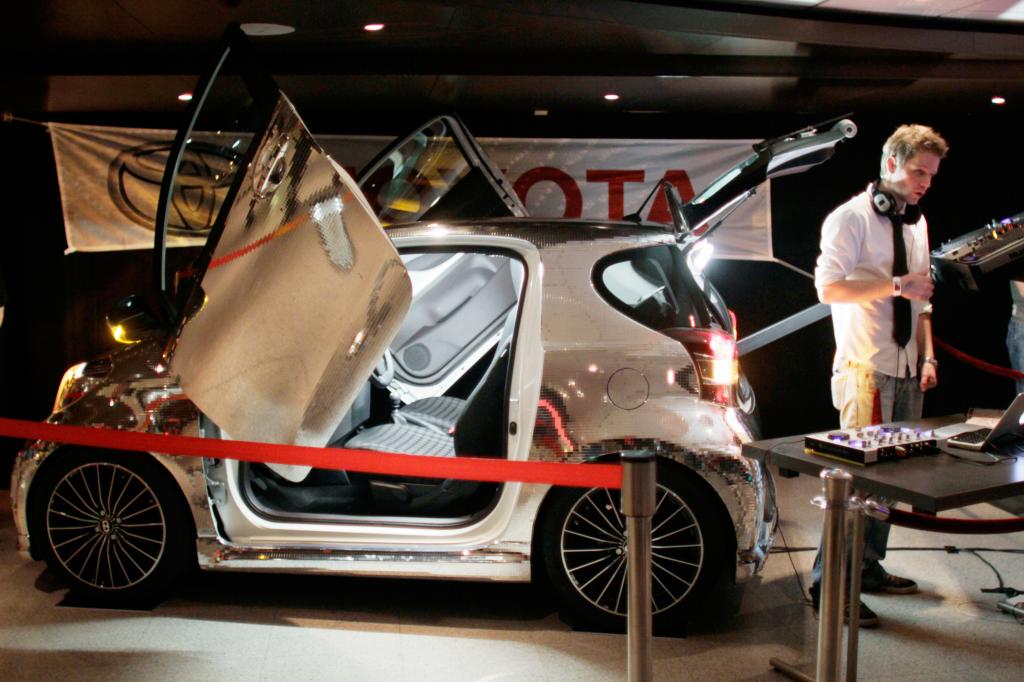 Toyota iQ „Disco“.