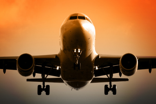 Urteil: Veranstalter haftet für verpassten Flug