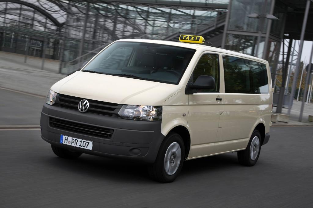 Volkswagen Caravelle Taxi.