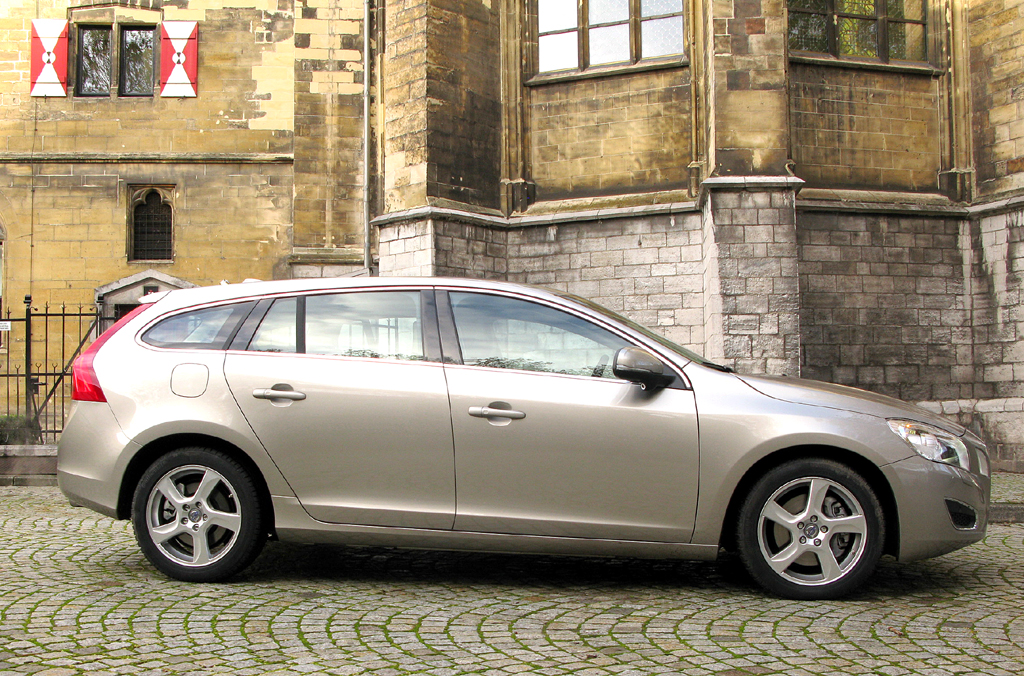 Volvo V60: Seitenansicht.