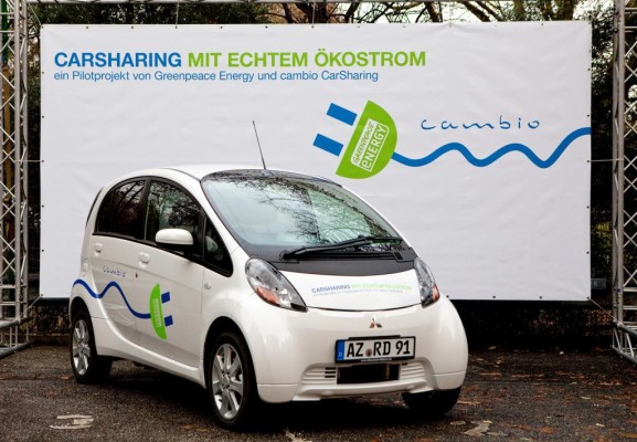Zwei Mitsubishi i-MiEV für Carsharing in Hamburg