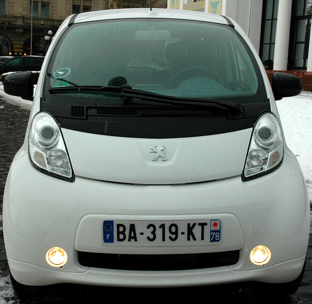 ... neben den Kohlendioxid-Sparern auch der neue Elektro-iOn im Mittelpunkt stand.