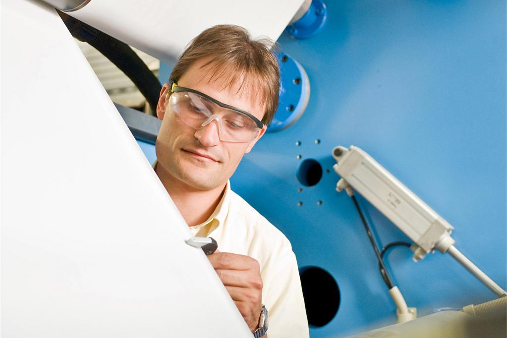Bei den Energiespeichern ist Daimler schon eine Kooperation eingegangen: Zusammen mit dem Partner Evonik werden im sächsischen Kamenz innovative Akkus und Batteriebauteile gefertigt, die auch im E-Smart zum Einsatz kommen sollen. 