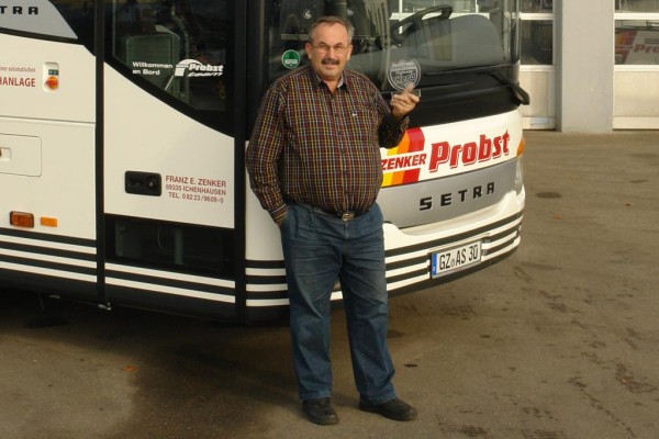 Busfahrer verhindert Katastrophe und wird ''Highway Hero''