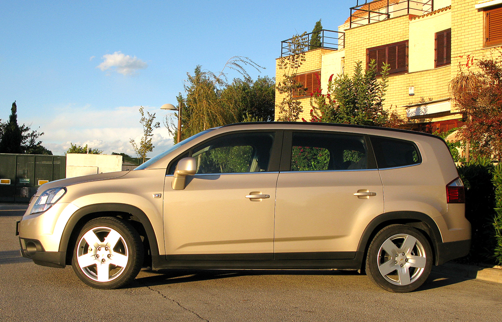 Chevrolet Orlando: Und so sieht der Chevi für die Familie von der Seite aus. 