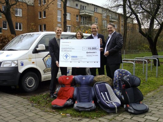 Continental und Autofahrer spenden für Kinderschutzbund
