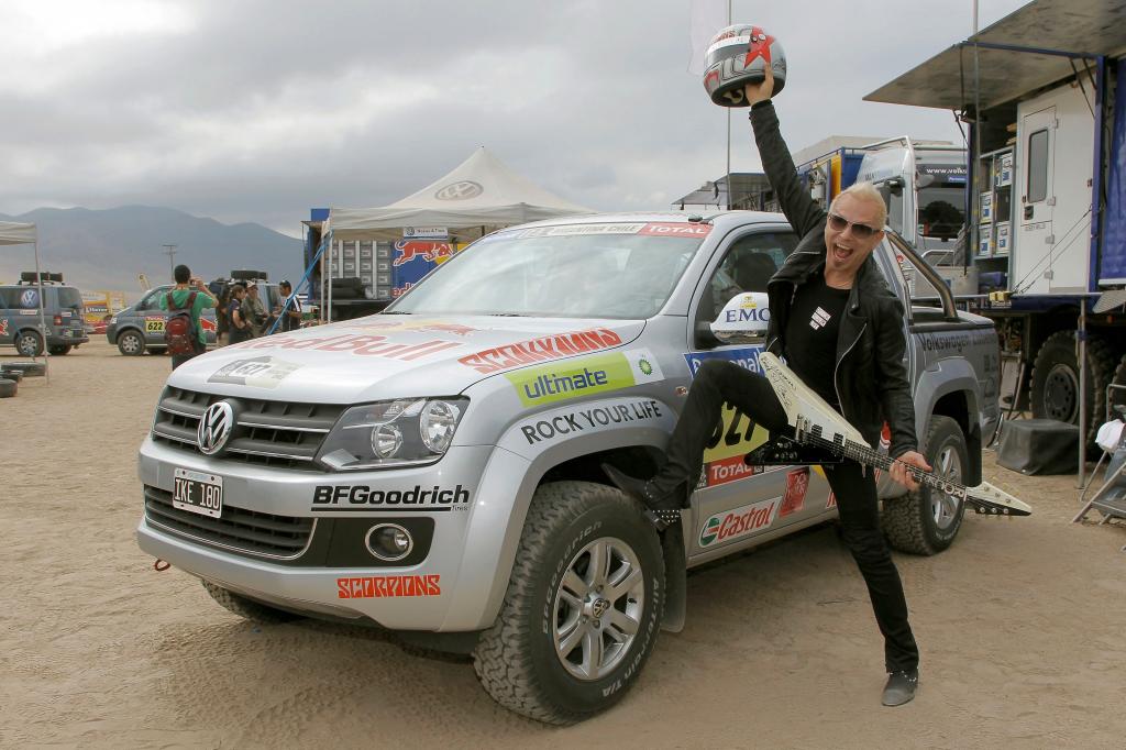 Dakar 2011: Drei Musiker begleiten die Rallye im Volkswagen Amarok
