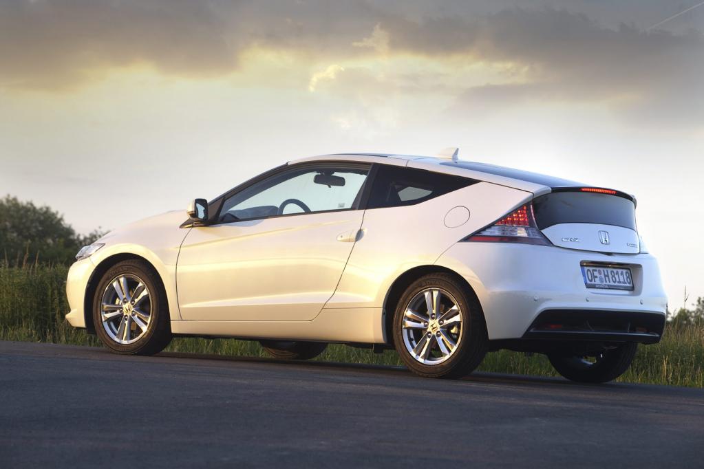 Der Honda CR-Z zeichnet sich durch eine extreme Keilform aus