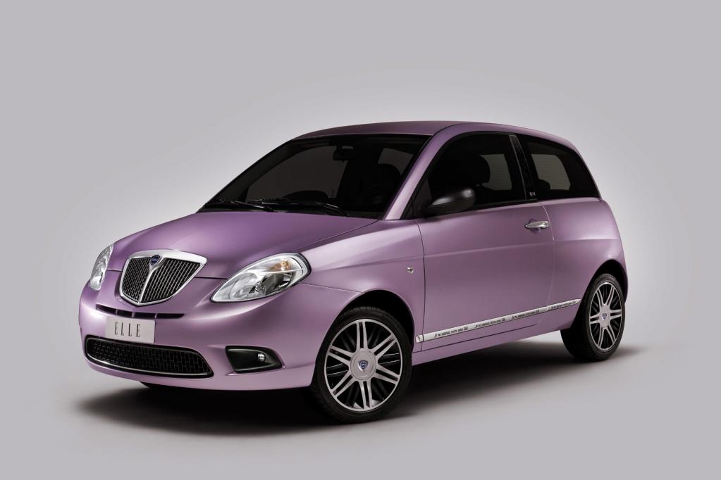 Der Kleinwagen Lancia Ypsilon ist eine niedliche Knutschkugel. 