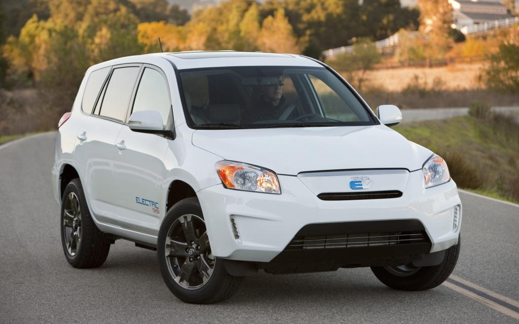 Der Toyota RAV4 EV ist ein Gemeinschaftsprojekt des japanischen Autobauers und Tesla. 