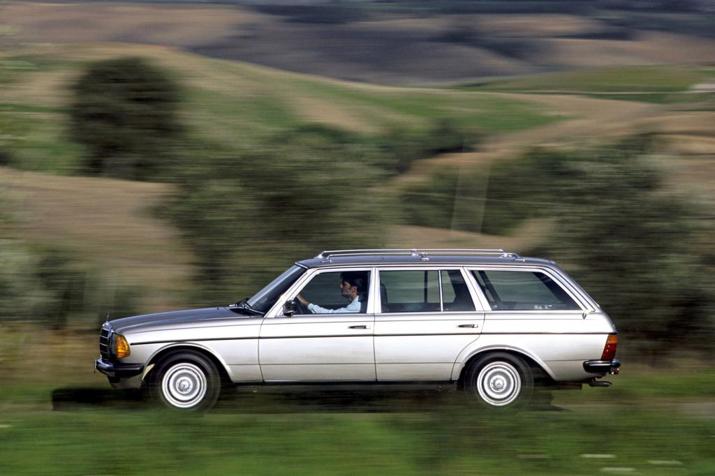 Der W 123 gilt als das Kultmobil aus Stuttgart schlechthin. Der bürgerliche Auftritt und die hohe Zuverlässigkeit verkörpern Mercedes-Werte in Reinkultur