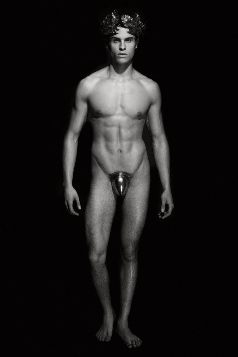 Der neue Pirelli-Kalender widmet sich dem Thema Mythologie. | © Pirelli Kalender 2011, Karl Lagerfeld