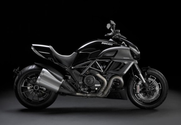 Ducati Diavel kommt in Schwarz statt in Weiß