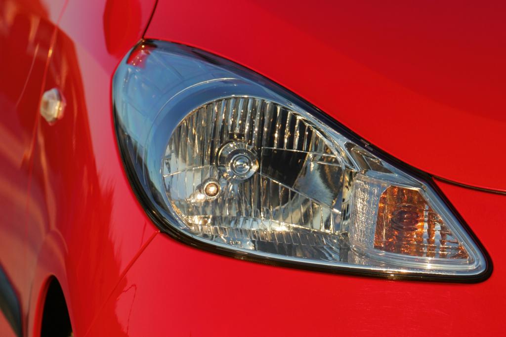 Einfache Lösung: Halogenscheinwerfer in Reflektor-Optik beim Hyundai i10