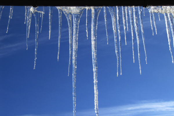 Eiszapfen: Schöne Gefahr 